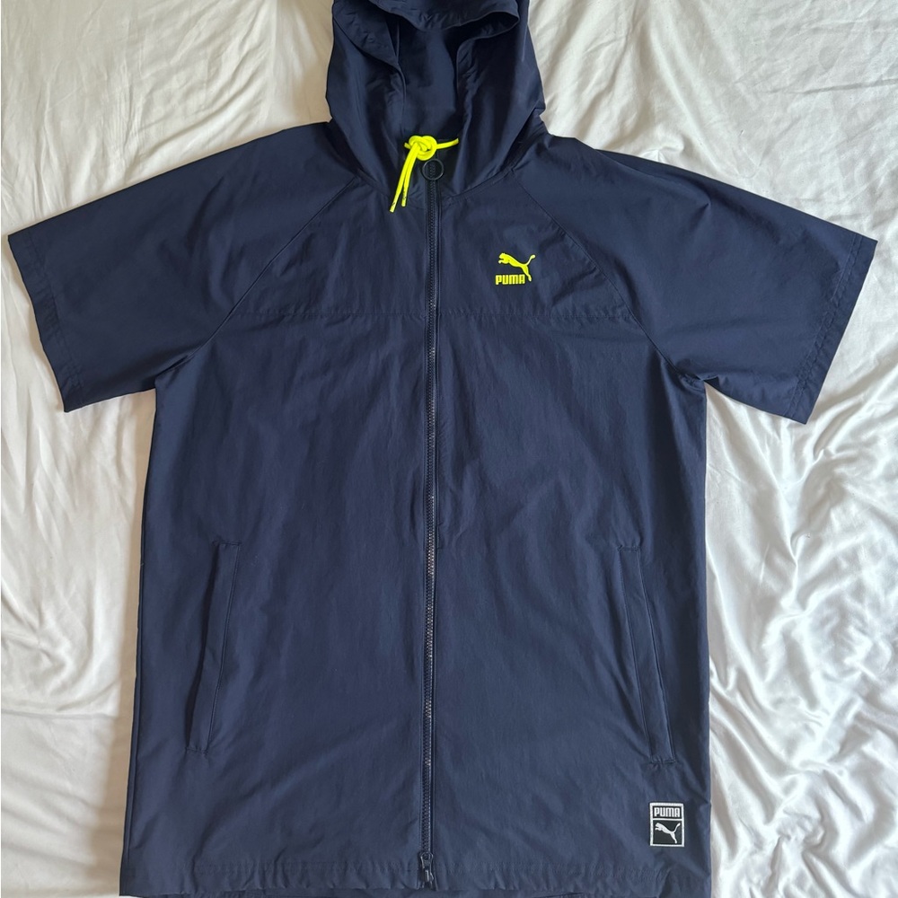 Short sleeve PUMA spring jacket.